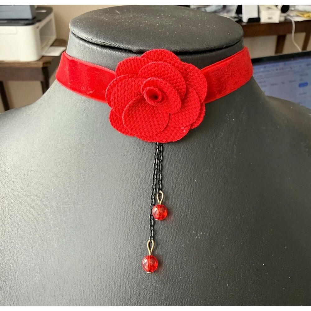 Stella & Dot Choker Necklace Flower Rose Gothic Gold Tone 12+3 inches
